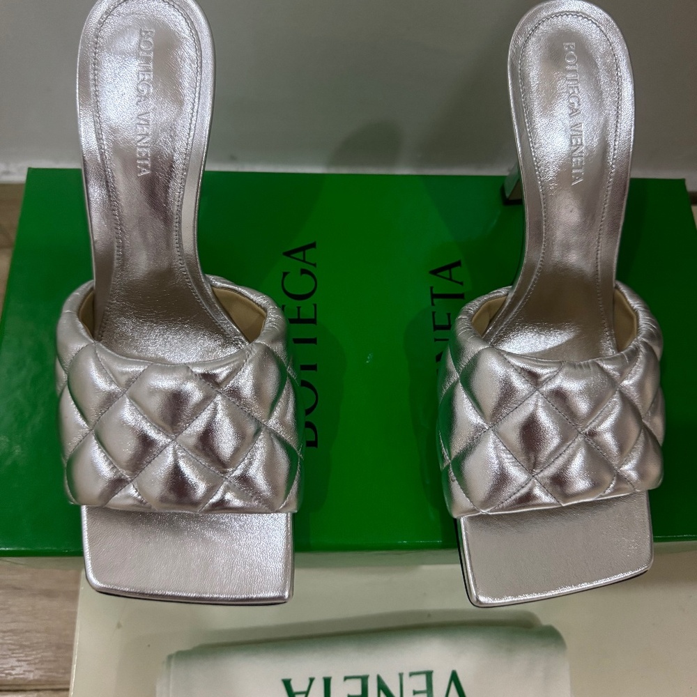 Bottega Venetta metallic silver mules size 38.5